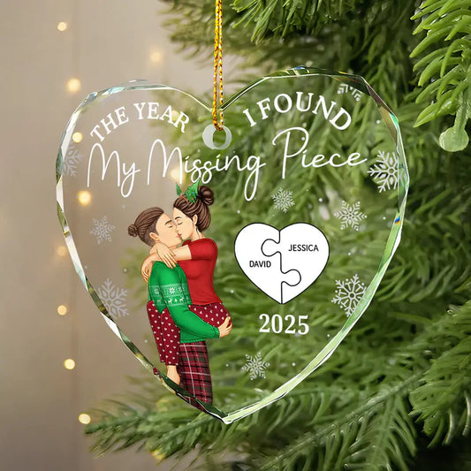 TheYearIFoundMyMissingPieceKissingCouples PersonalizedHeartShapedGlassOrnament MK1