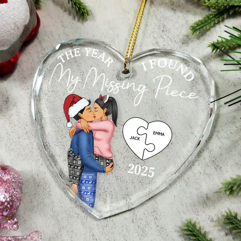 TheYearIFoundMyMissingPieceKissingCouples PersonalizedHeartShapedGlassOrnament MK3