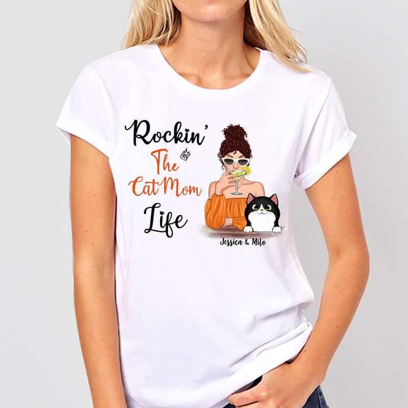 apparel rockin cat mom life cocktail girl personalized shirt 28600408834228_800x_7503b369 0d94 43db 9b4a 22cb08483103